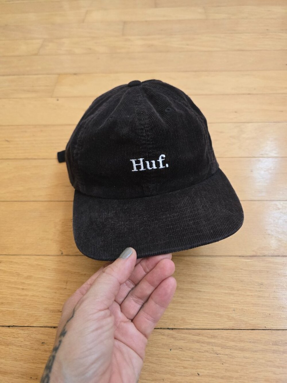 HUF | Black Corduroy Embroidered Serif Logo Unstructured Strapback Hat Cap